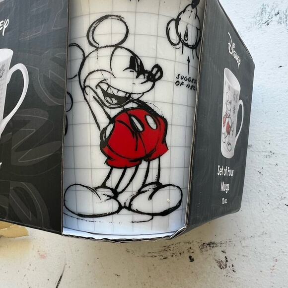 DISNEY set of 4 mugs, MICKEY HOLIDAY SKETCHBOOK . - Picture 3 of 12